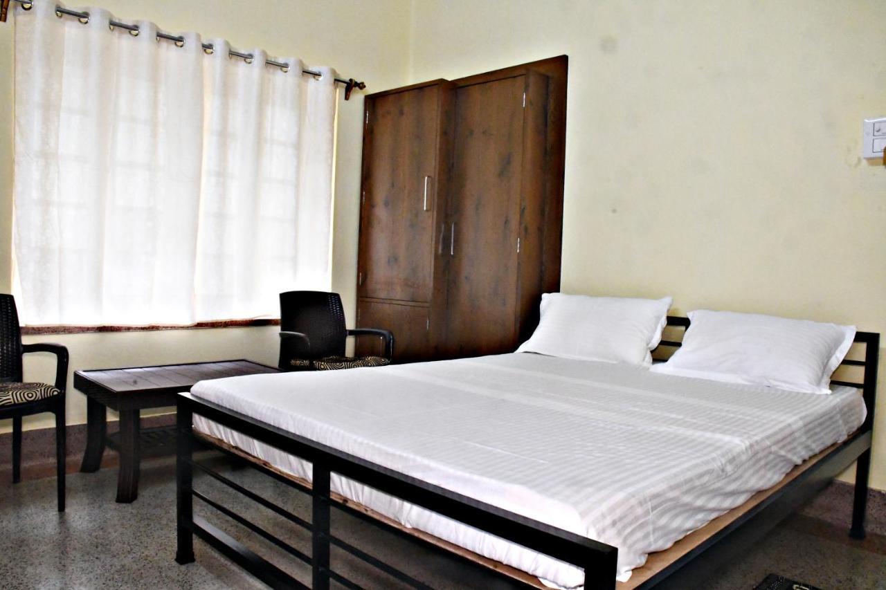 Jhargram Eshani Hotels And Guest House ภายนอก รูปภาพ